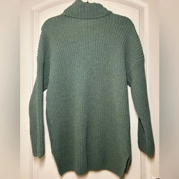 Abercrombie and fitch chunky green cable knit turtleneck sweater NWT - Picture 3 of 10